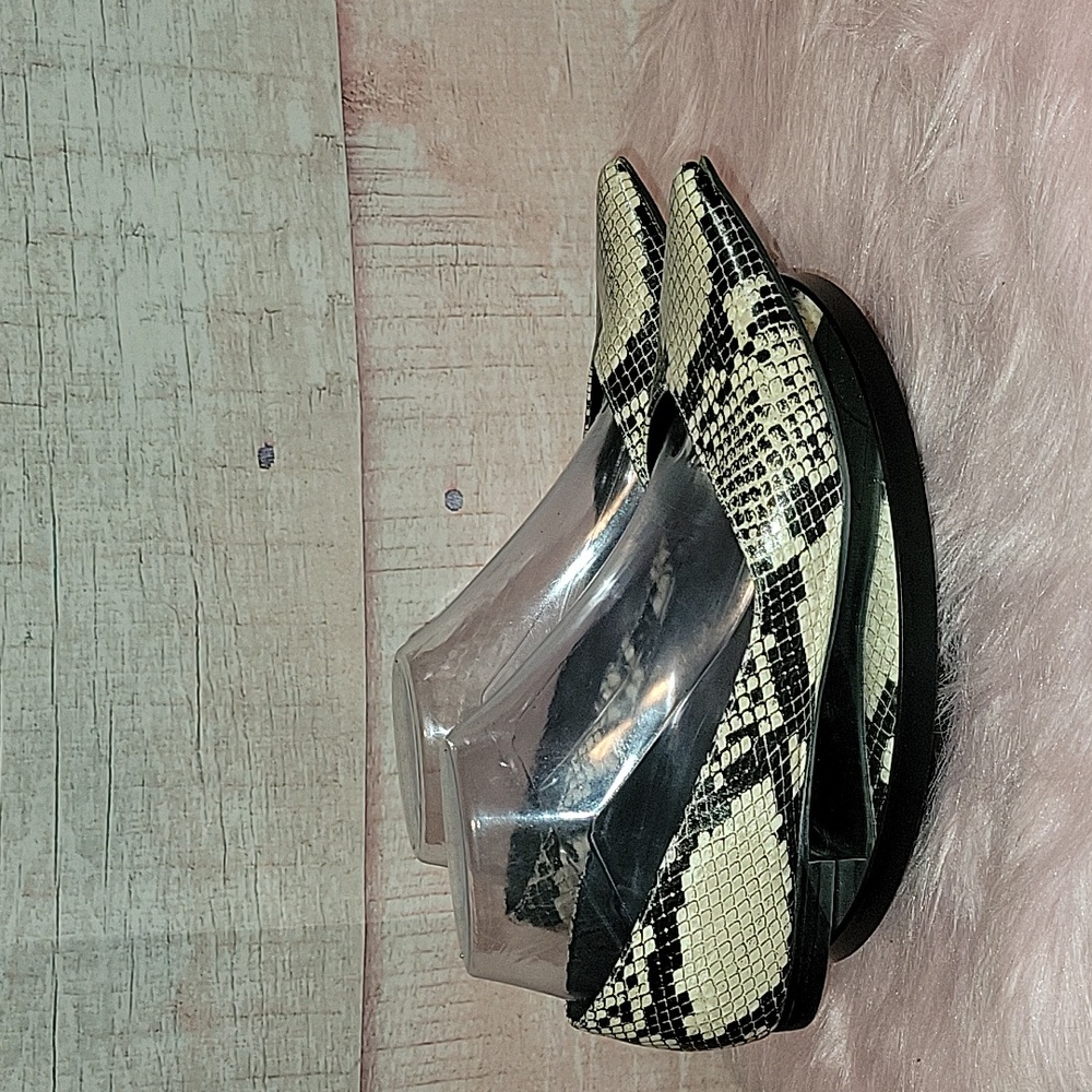 MARC FISHER Snakeskin Pointy Flats